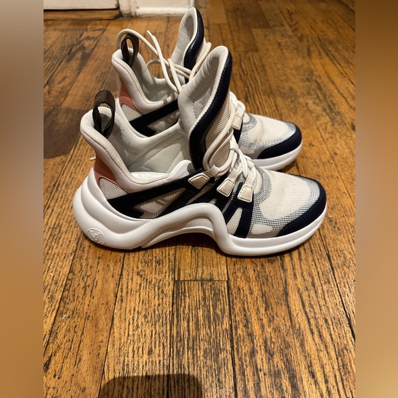 Louis Vuitton Shoes - LV Archlight sneakers
